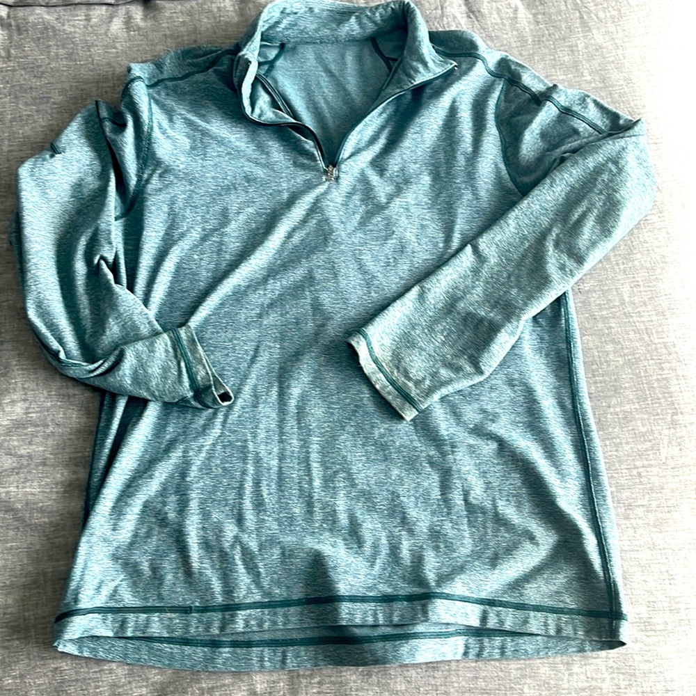 Men’s LuLulemon pullover